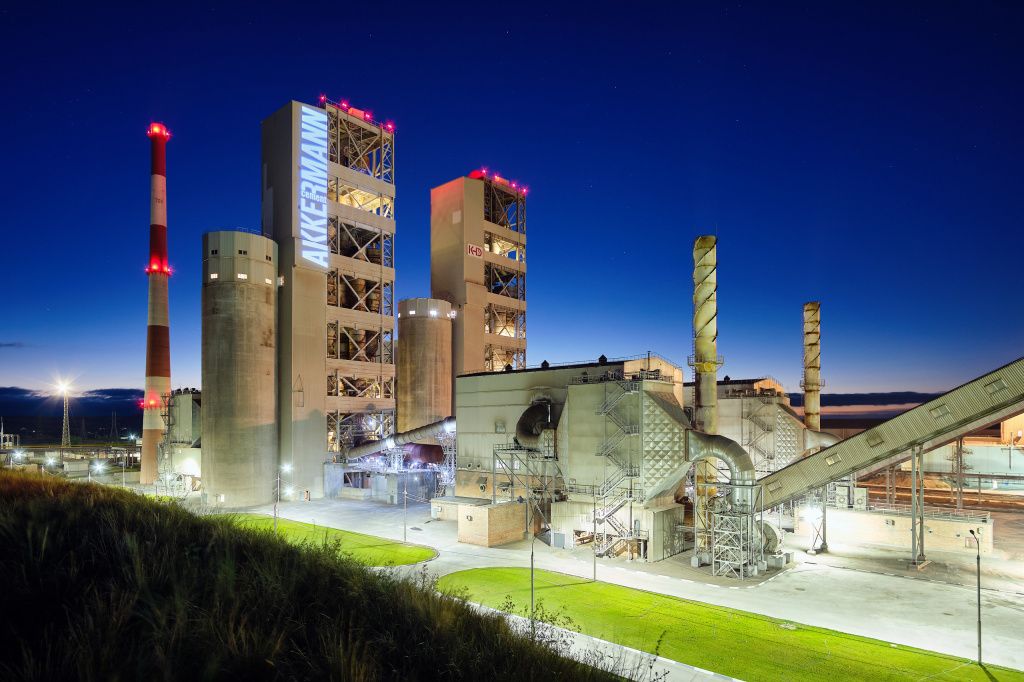 akkermancement.jpg